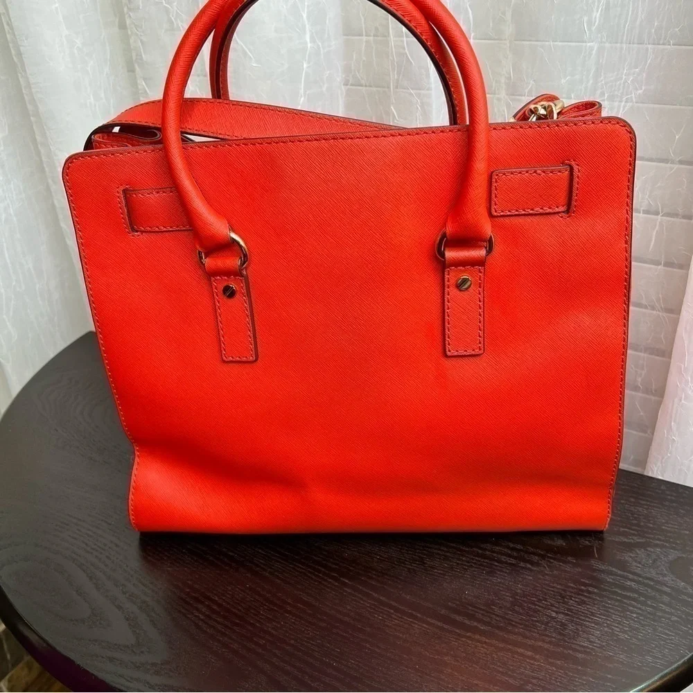 8- MICHAEL MICHAEL KORS Red Leather Hamilton Tote